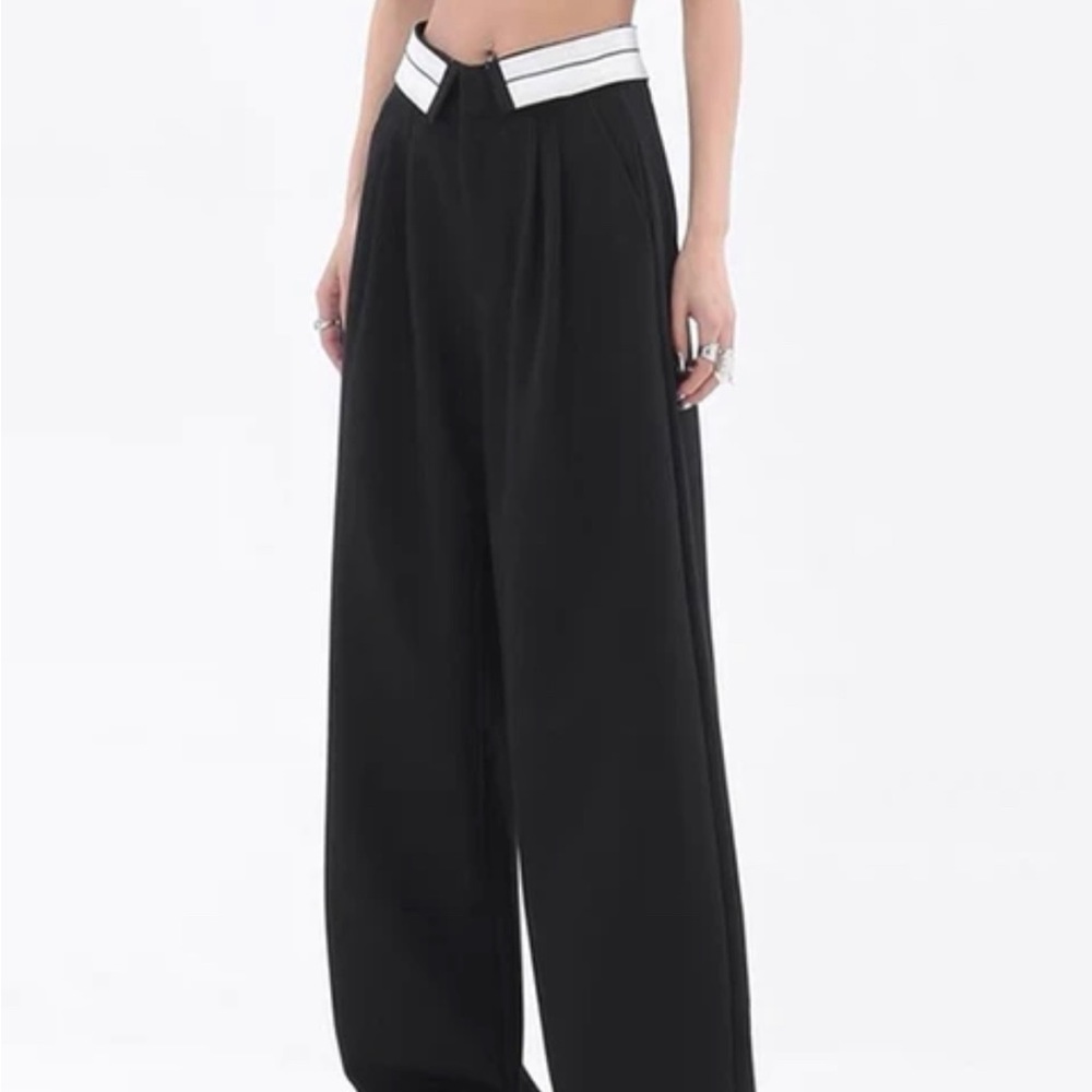 (SOLD) Contrast Waist Wide Leg Trousers 🖤